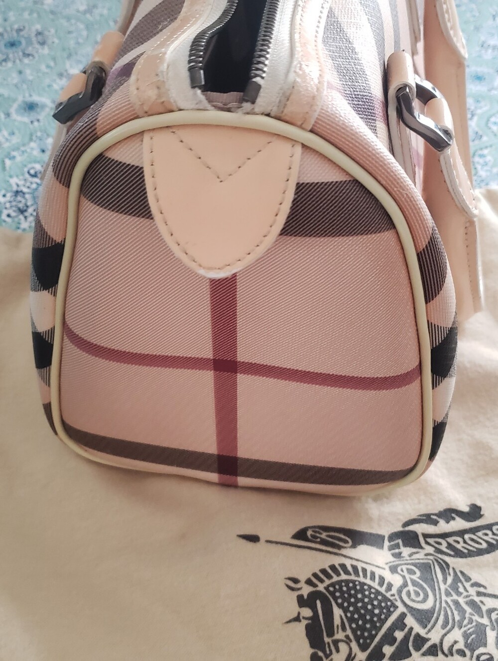 Burberry Bag - Picture 7 of 11